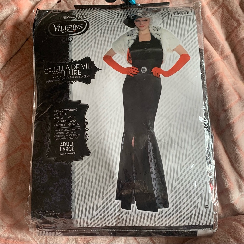 New Disney Cruella De Vil Halloween costume Large